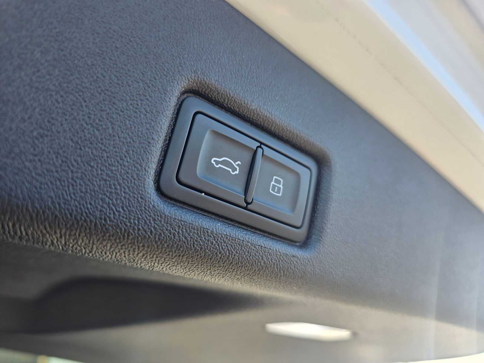 2025 Audi New Q5 Premium