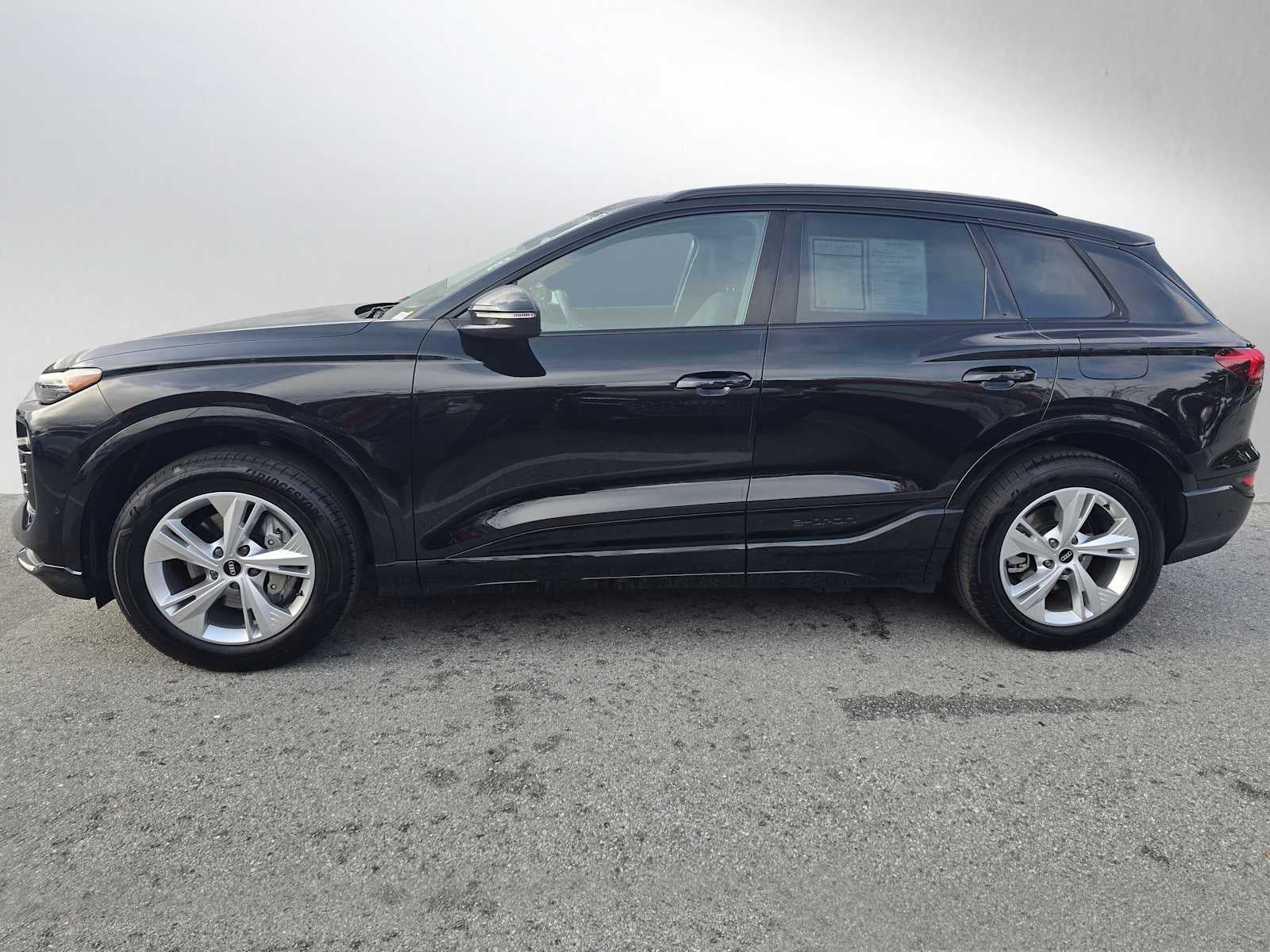2025 Audi Q6 e-tron Premium Plus
