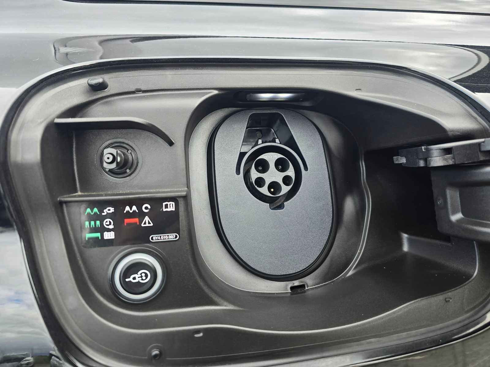 2025 Audi Q6 e-tron Premium Plus