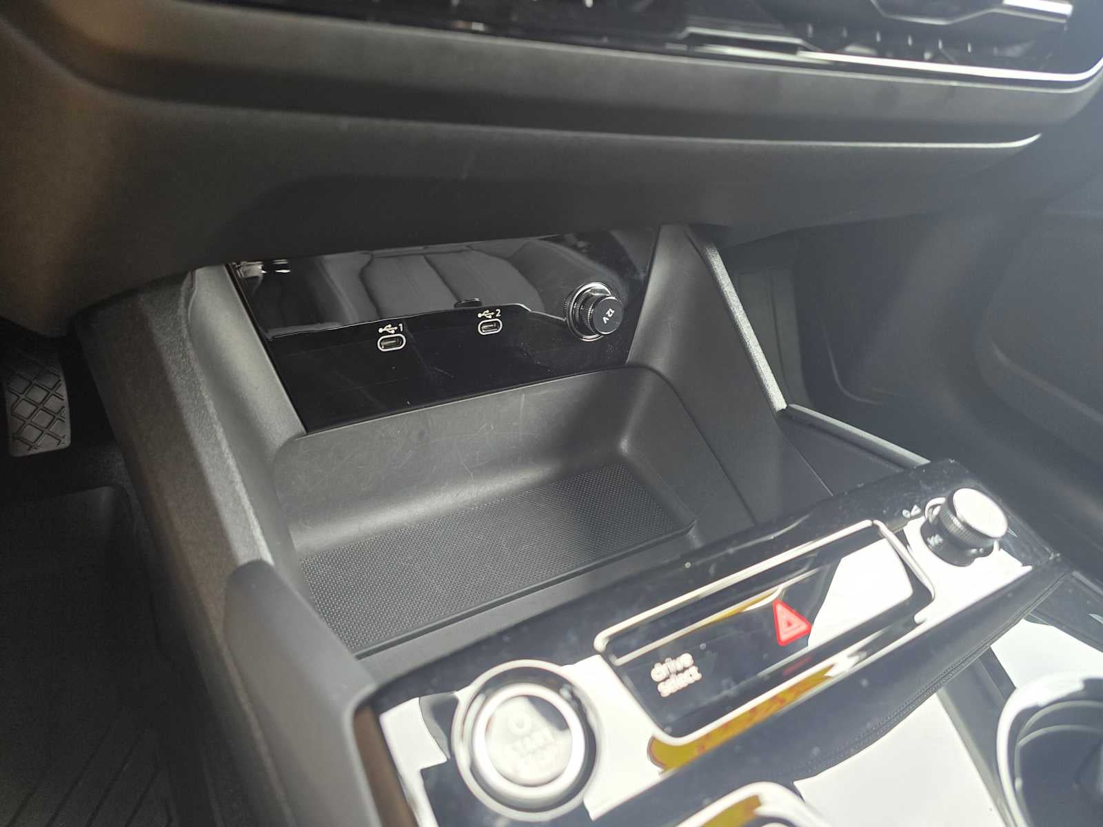 2025 Audi Q6 e-tron Premium Plus