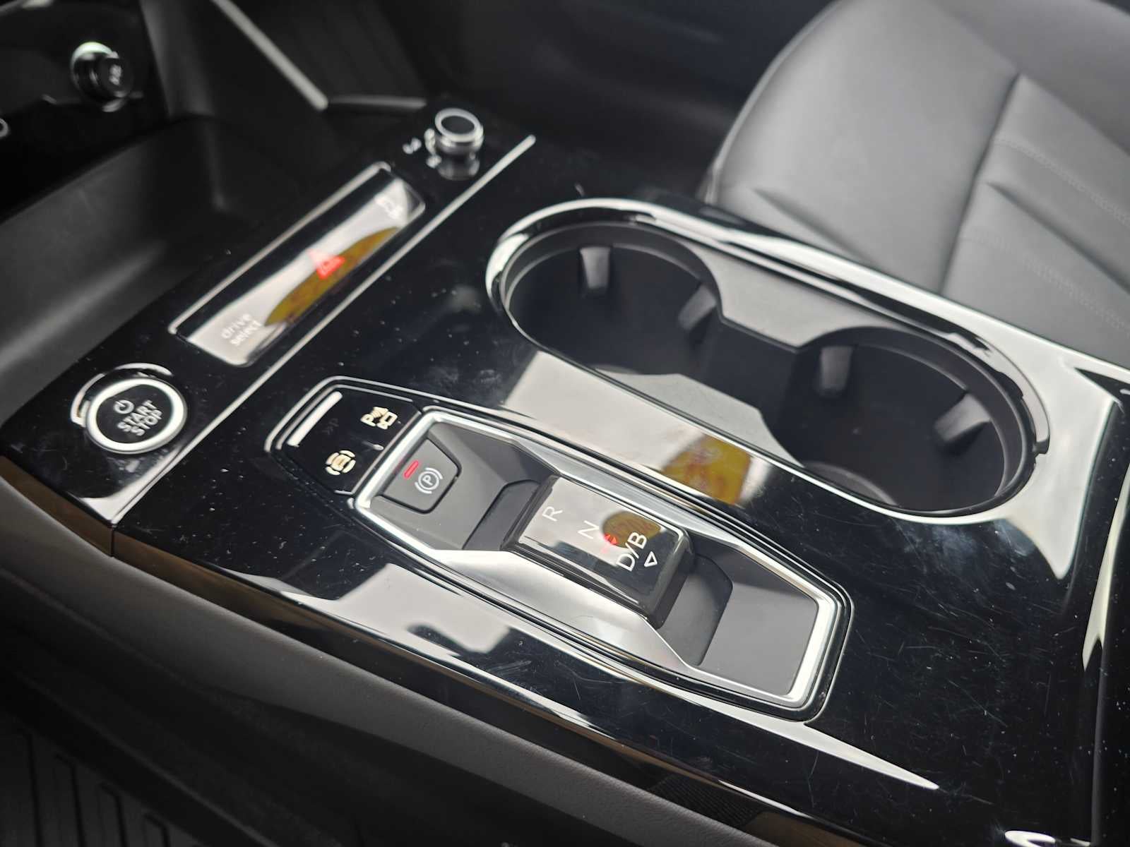 2025 Audi Q6 e-tron Premium Plus