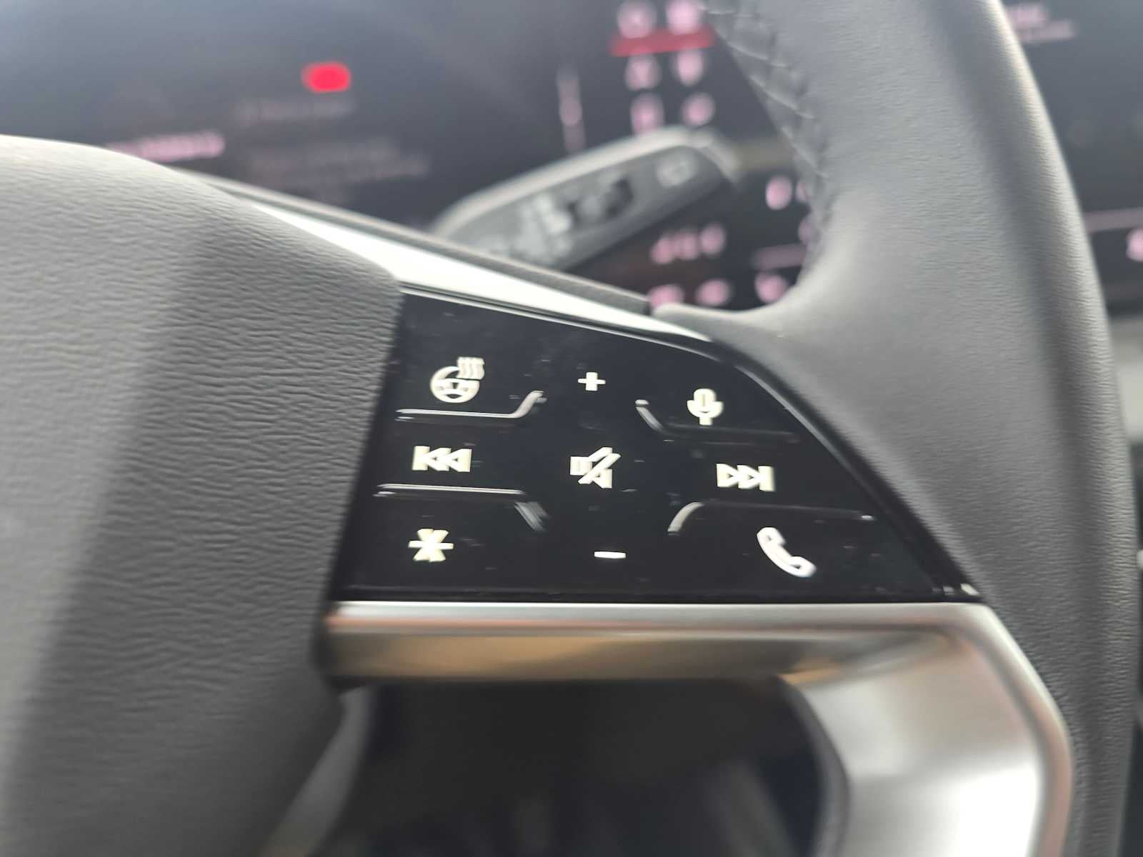 2025 Audi Q6 e-tron Premium Plus