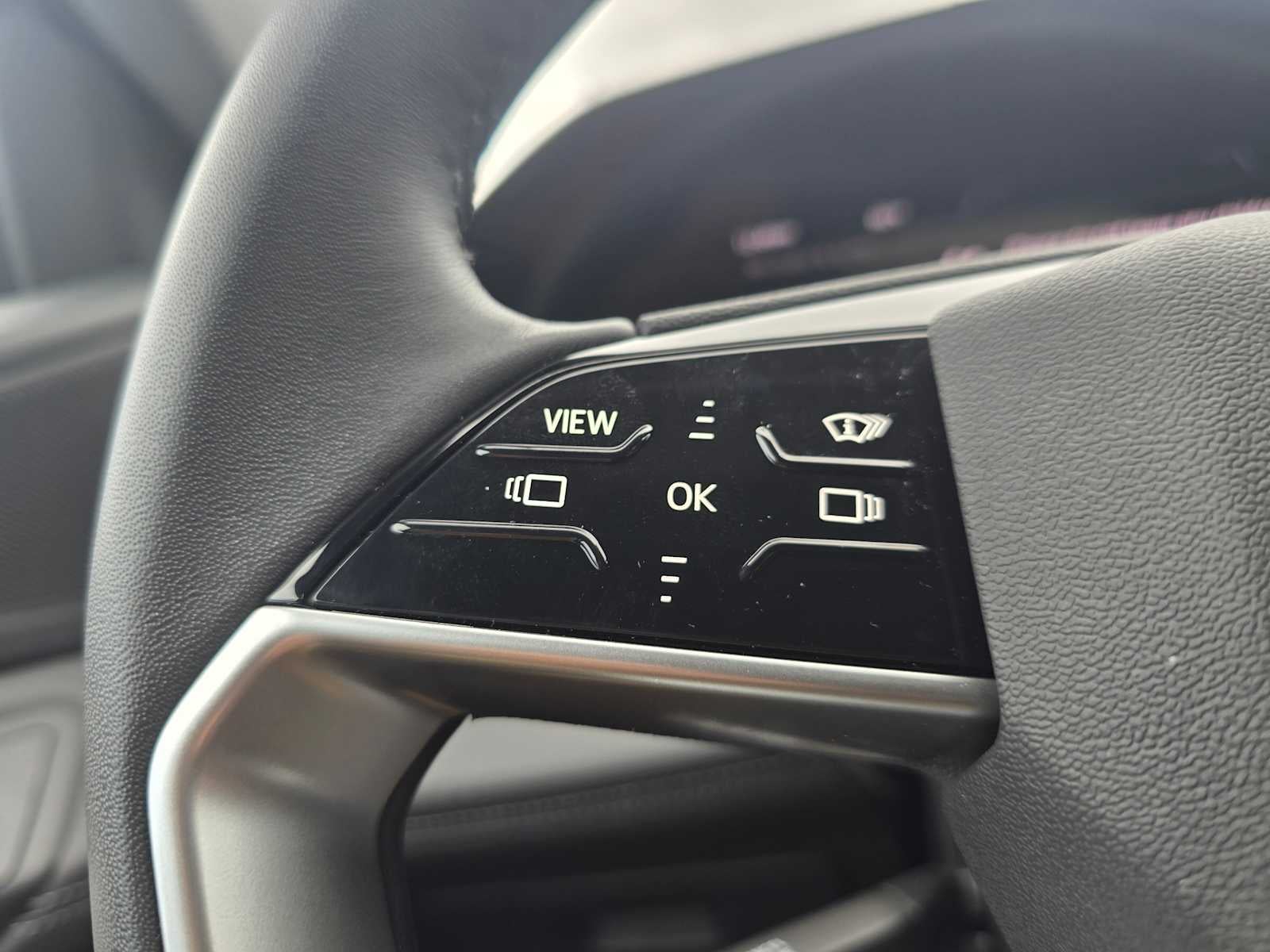 2025 Audi Q6 e-tron Premium Plus