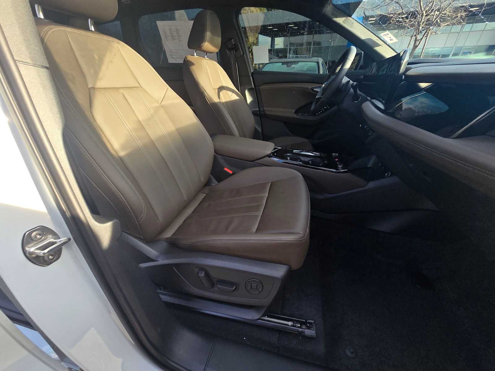 2025 Audi Q6 e-tron Premium Plus