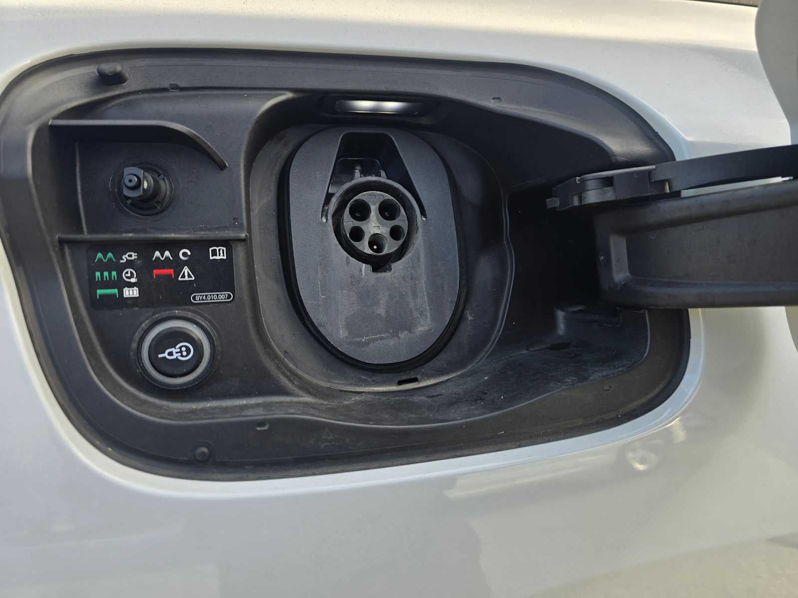 2025 Audi Q6 e-tron Premium Plus