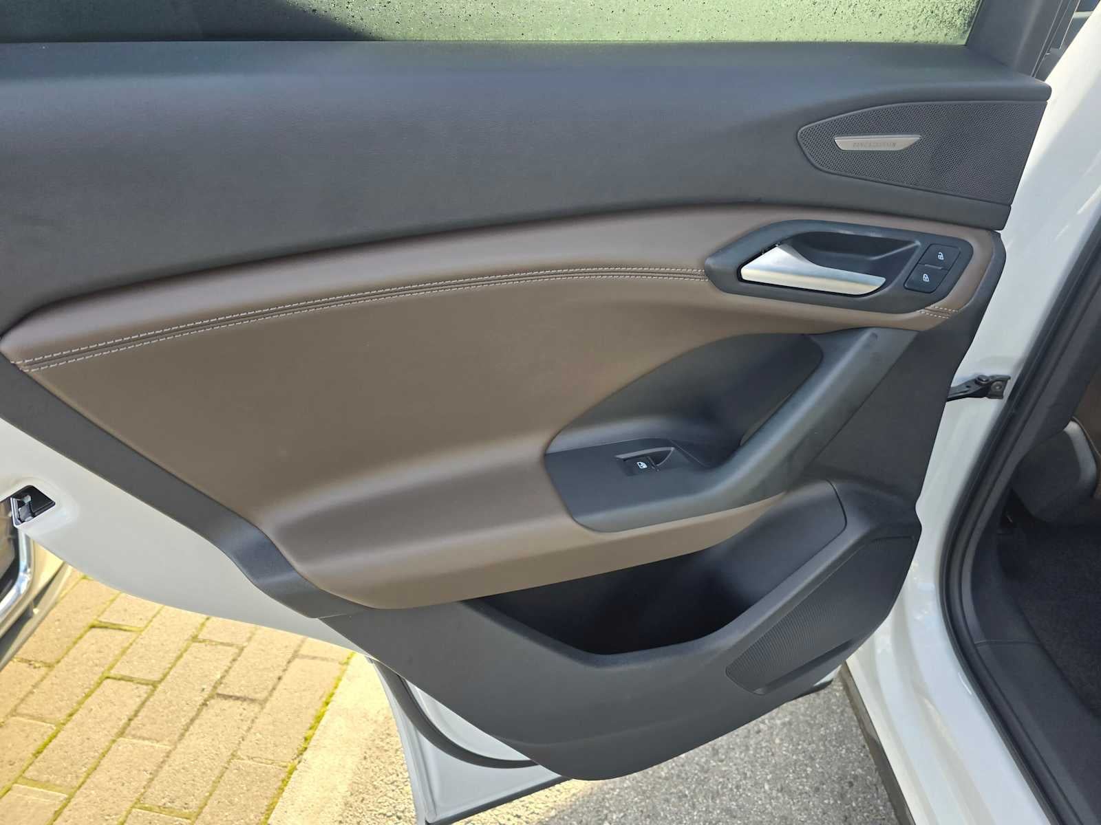 2025 Audi Q6 e-tron Premium Plus