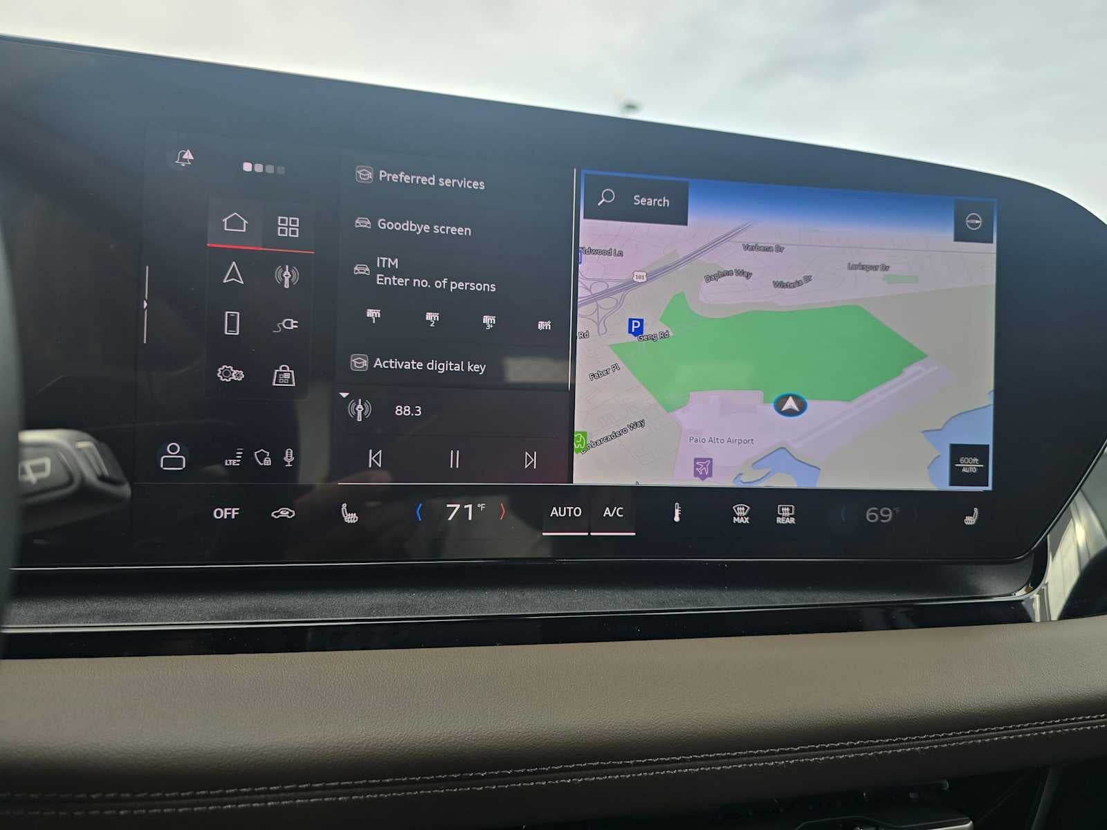 2025 Audi Q6 e-tron Premium Plus