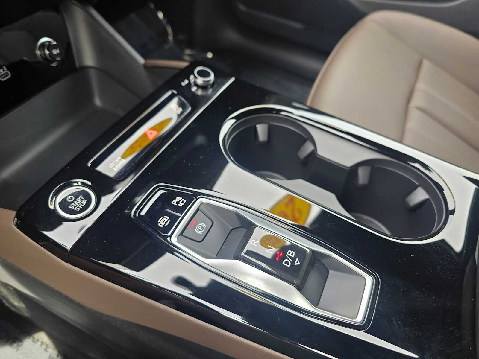 2025 Audi Q6 e-tron Premium Plus