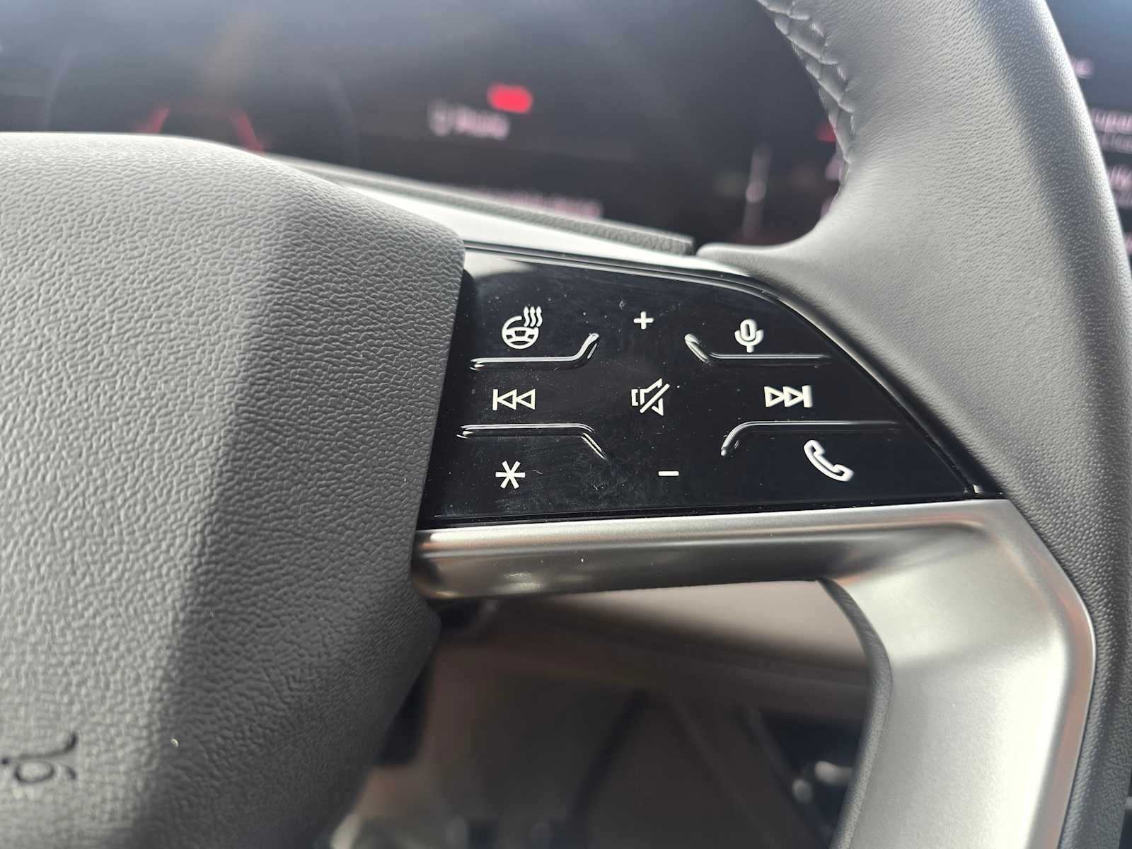 2025 Audi Q6 e-tron Premium Plus