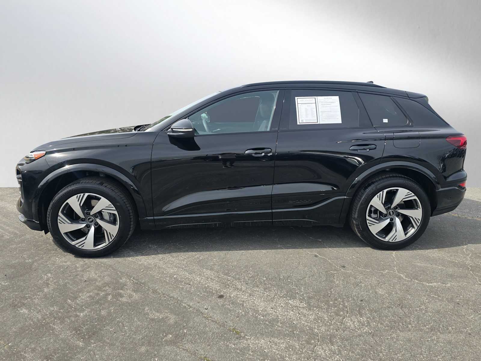 2025 Audi Q6 e-tron Premium Plus