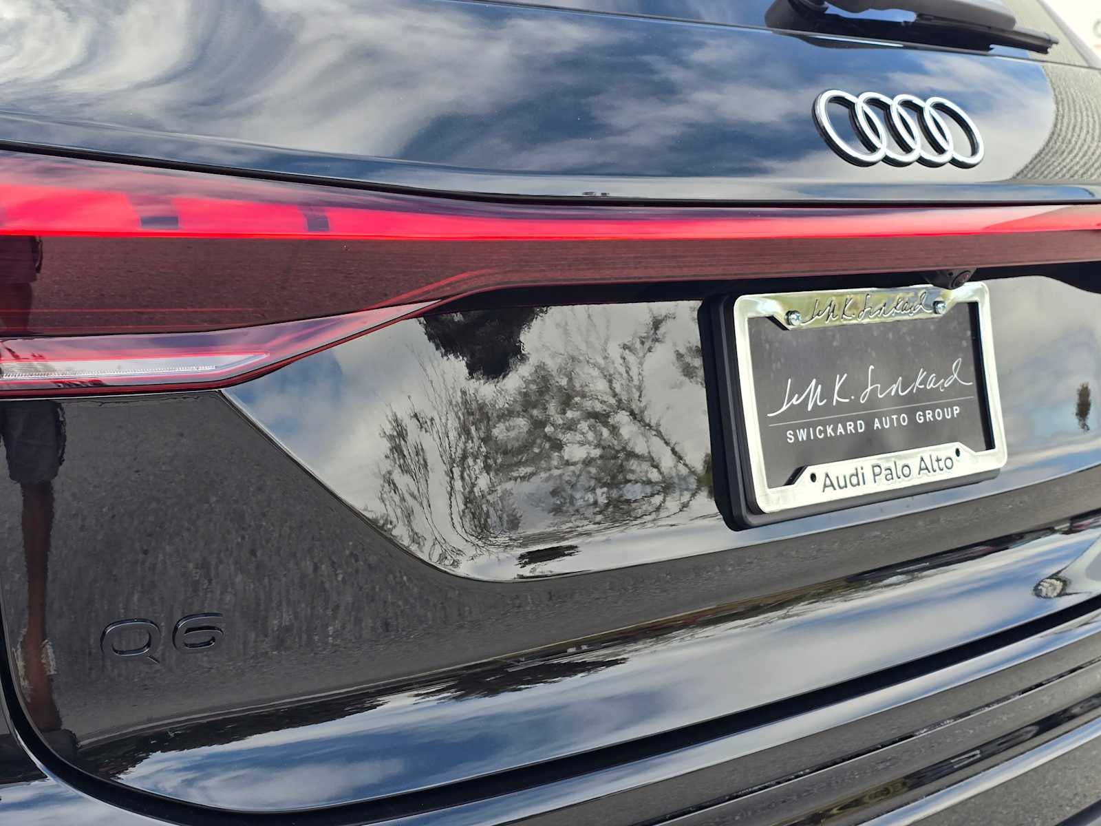 2025 Audi Q6 e-tron Premium Plus