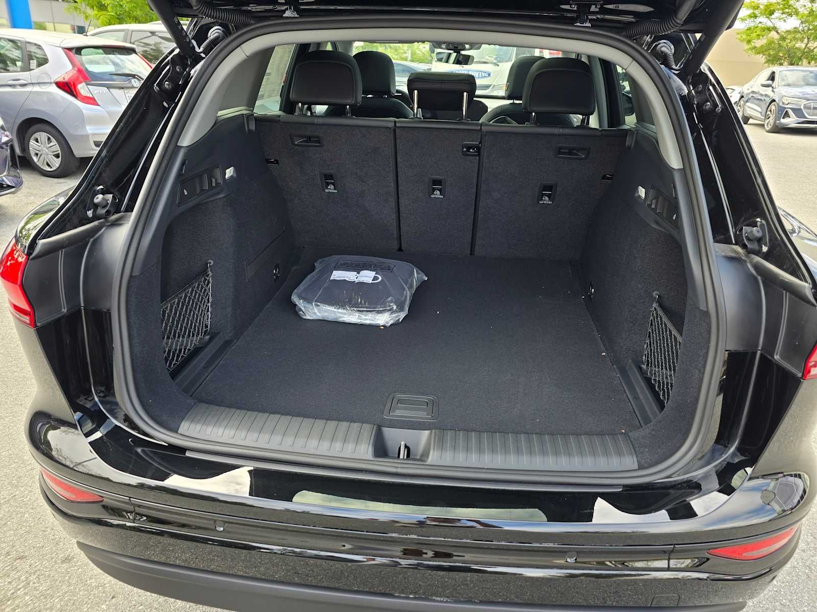 2025 Audi Q6 e-tron Premium Plus