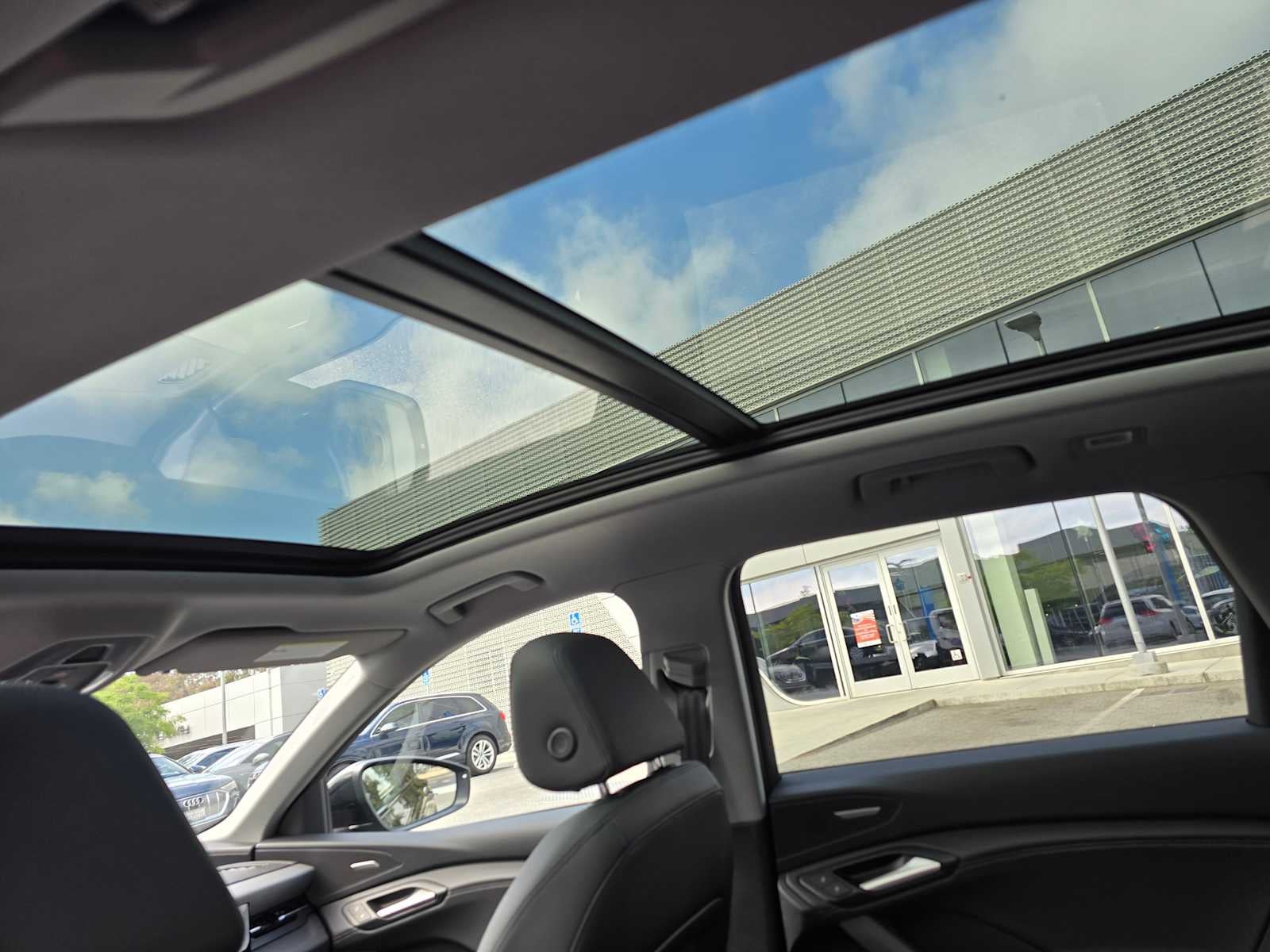 2025 Audi Q6 e-tron Premium Plus