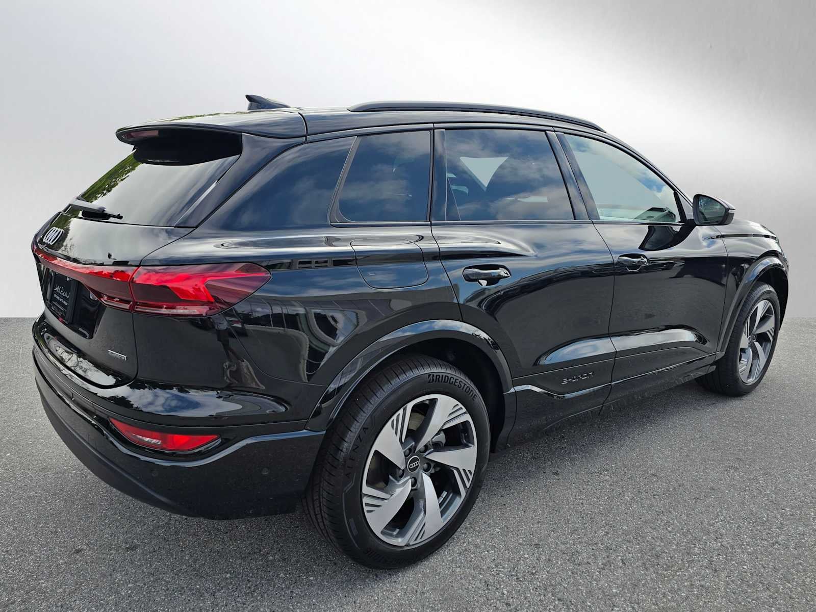2025 Audi Q6 e-tron Premium Plus