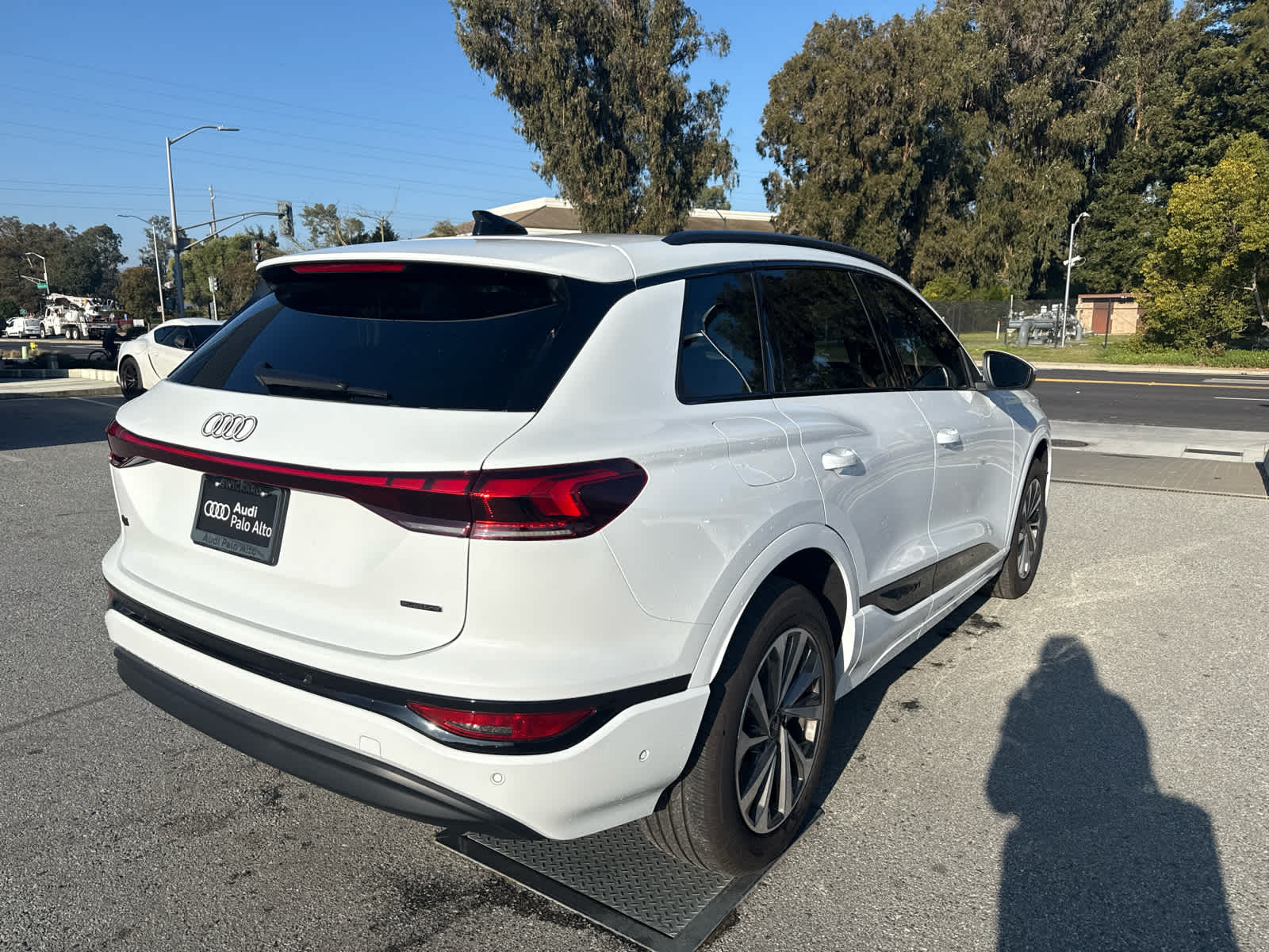 2025 Audi Q6 e-tron Premium Plus