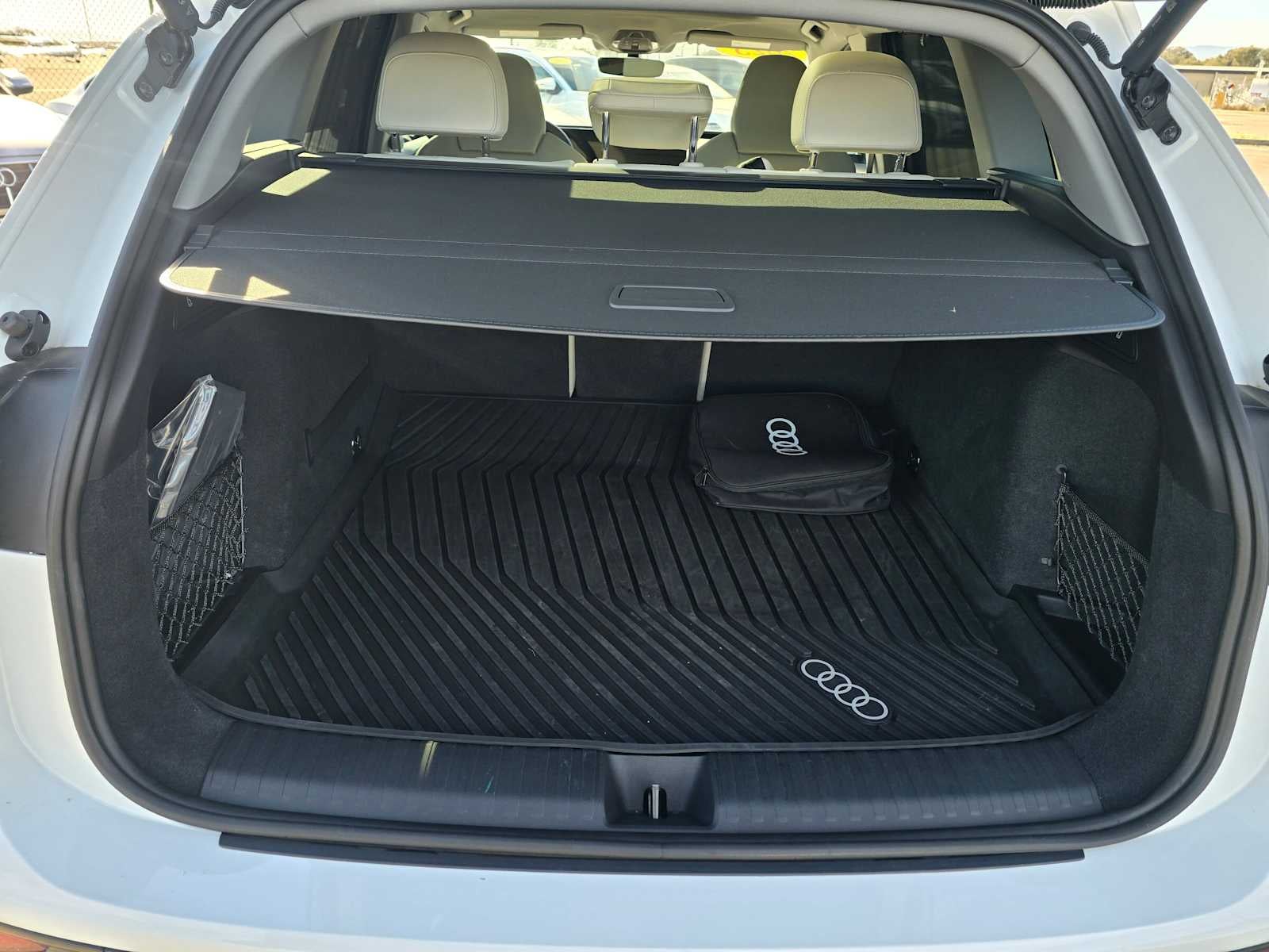 2025 Audi Q6 e-tron Premium Plus