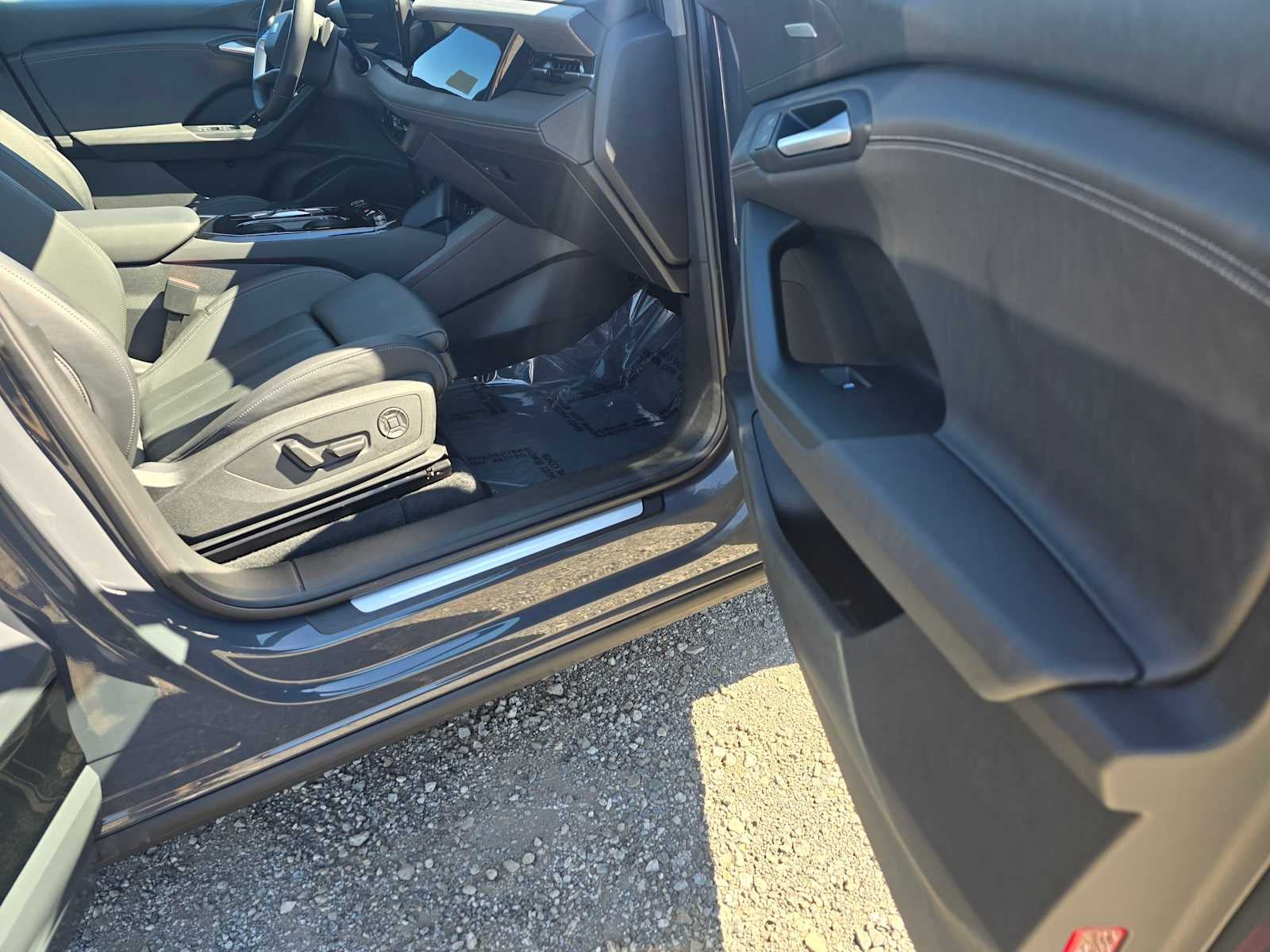 2025 Audi Q6 e-tron Premium Plus