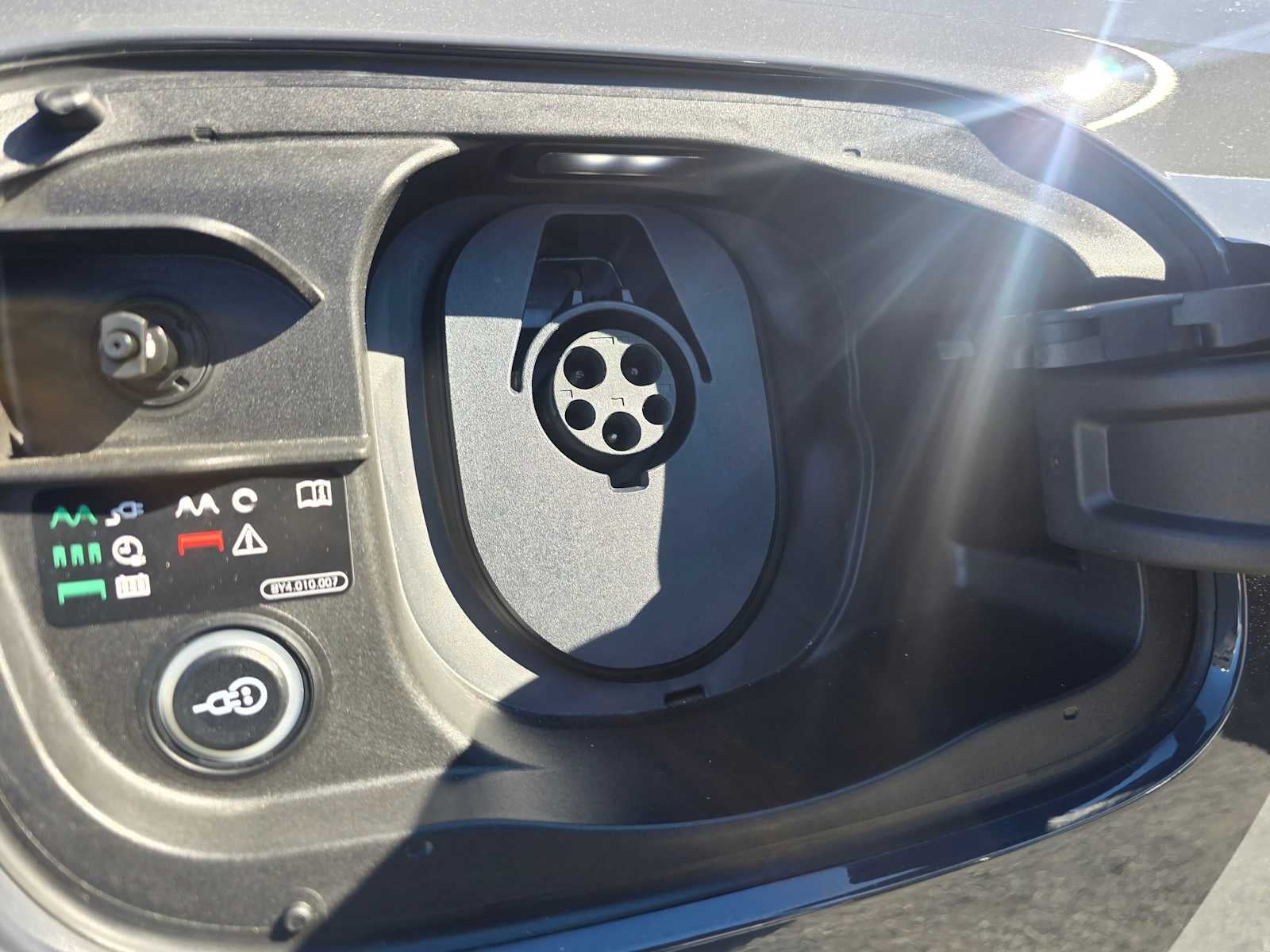 2025 Audi Q6 e-tron Premium Plus