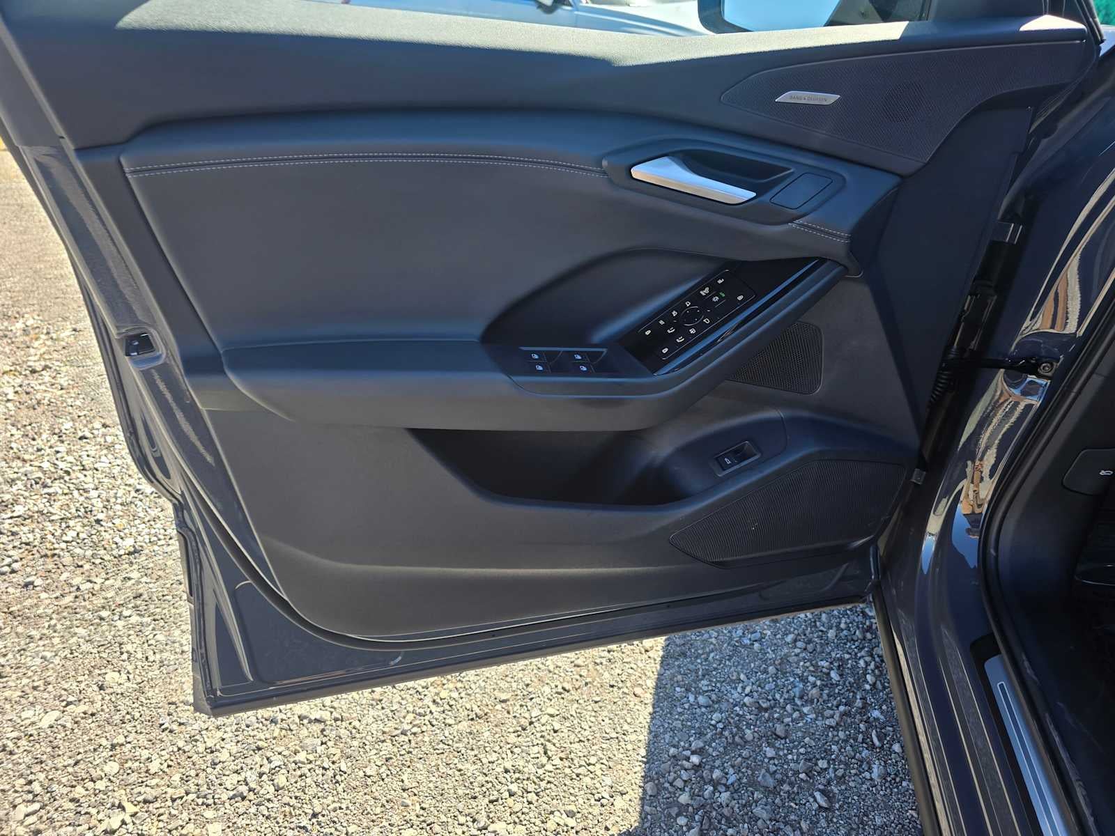 2025 Audi Q6 e-tron Premium Plus