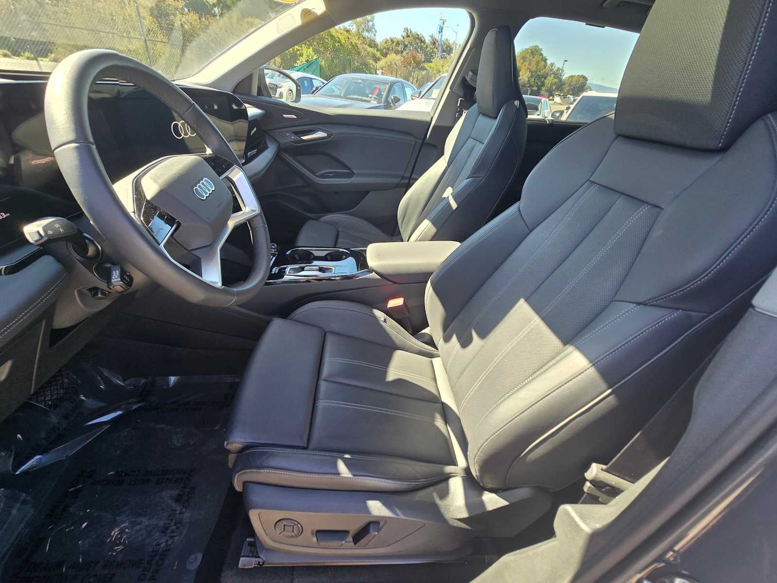 2025 Audi Q6 e-tron Premium Plus