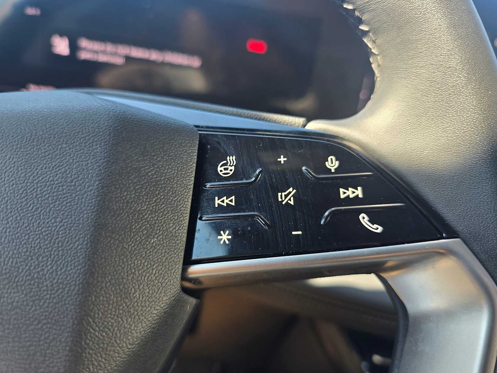 2025 Audi Q6 e-tron Premium Plus