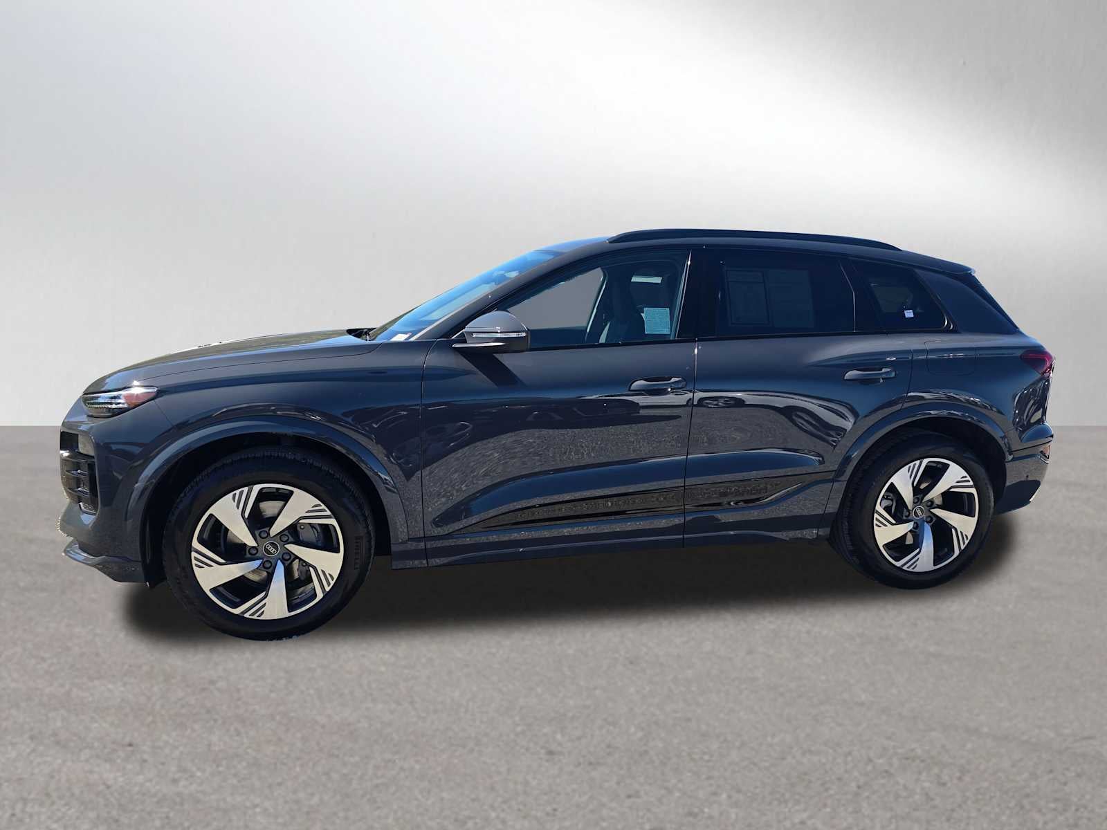2025 Audi Q6 e-tron Premium Plus