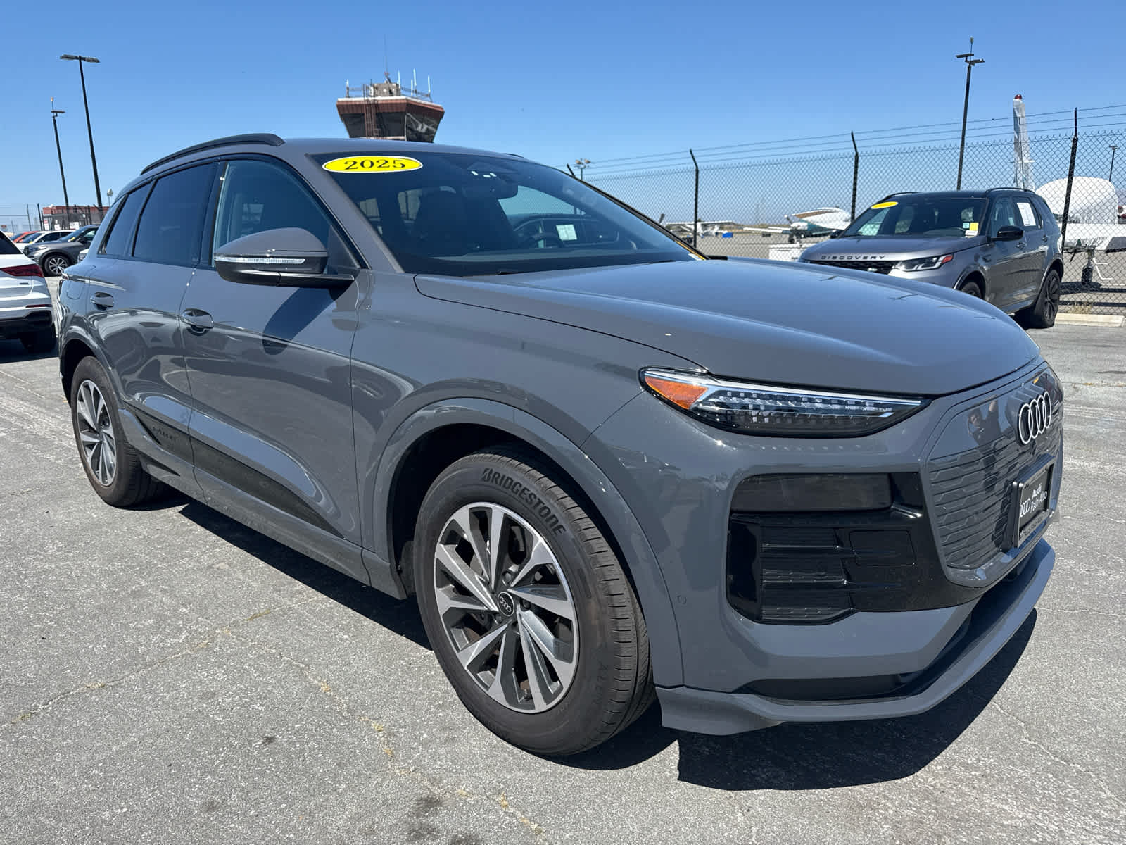 2025 Audi Q6 e-tron Prestige