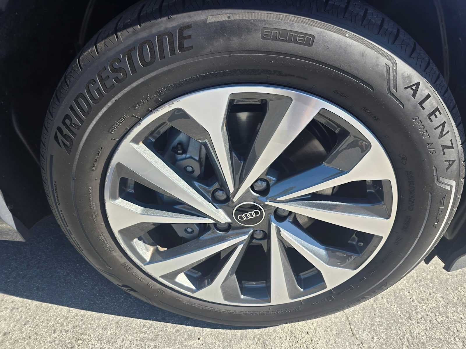 2025 Audi Q6 e-tron Prestige