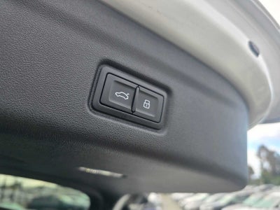 2025 Audi Q6 e-tron Prestige