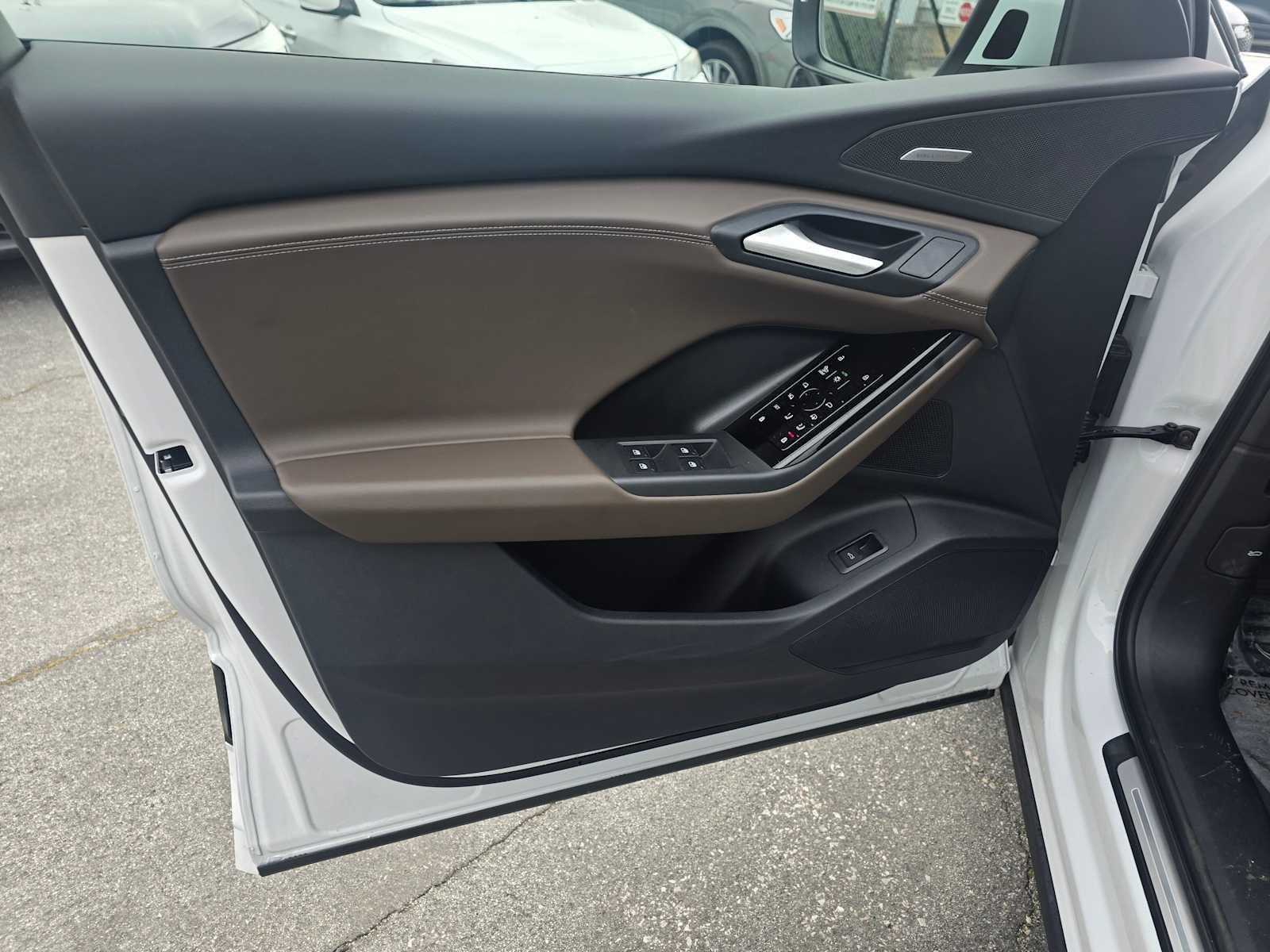 2025 Audi Q6 e-tron Prestige