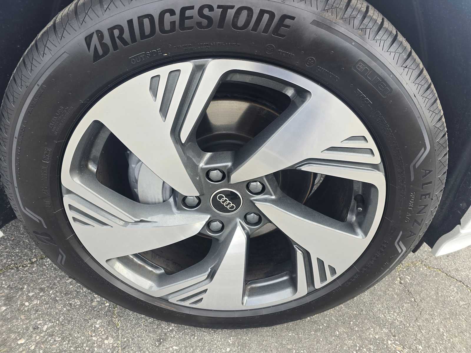 2025 Audi Q6 e-tron Prestige