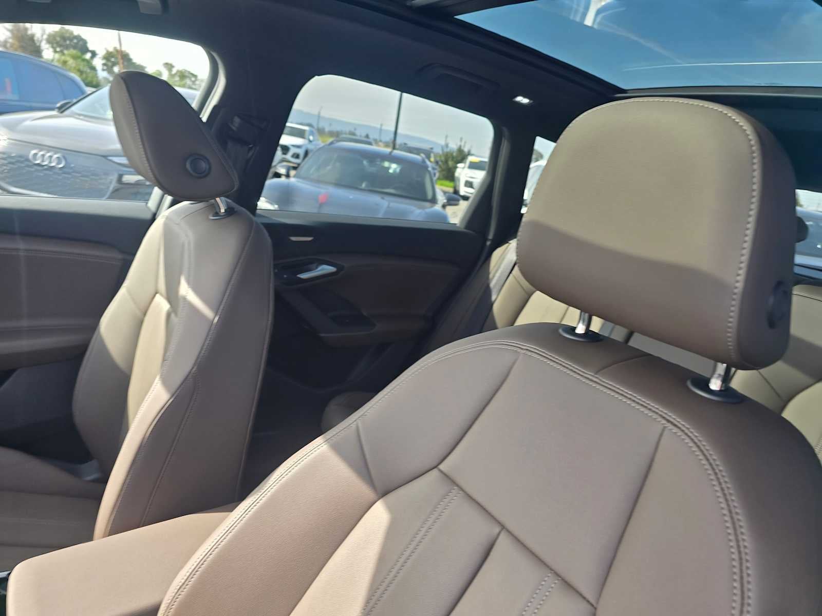 2025 Audi Q6 e-tron Prestige