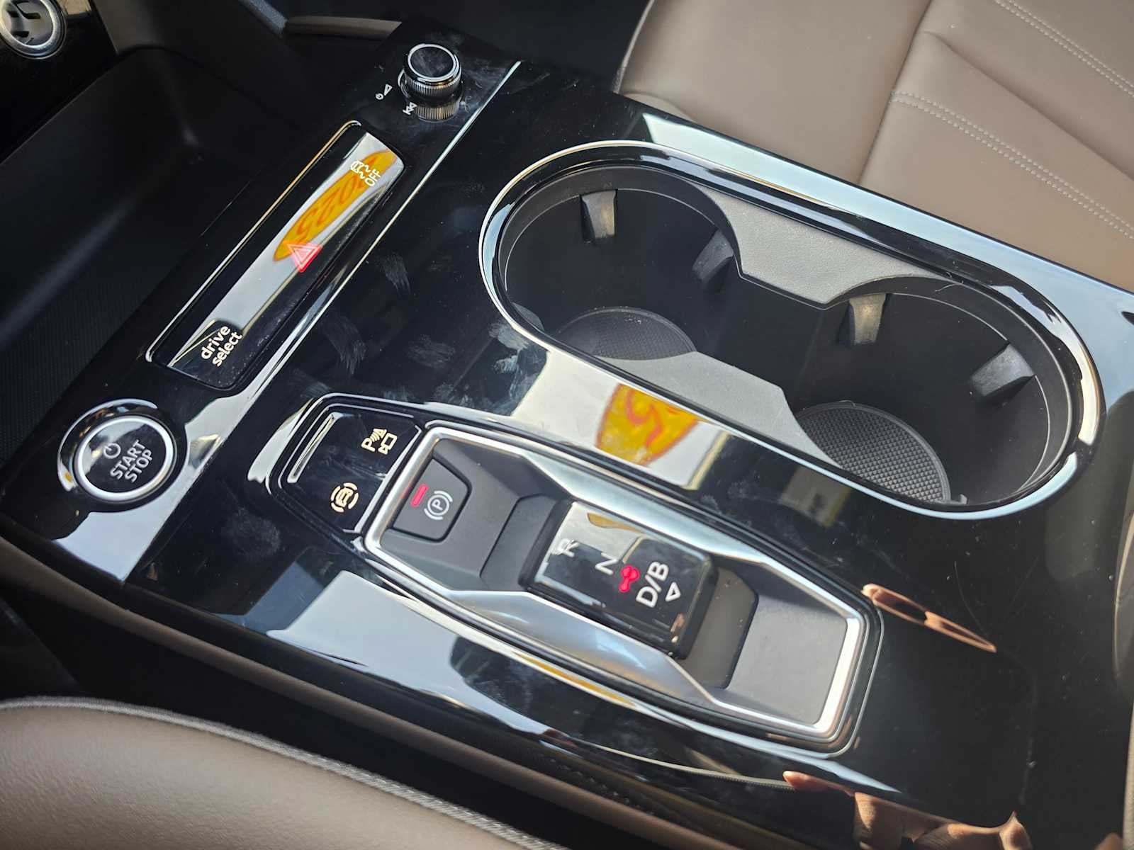 2025 Audi Q6 e-tron Prestige