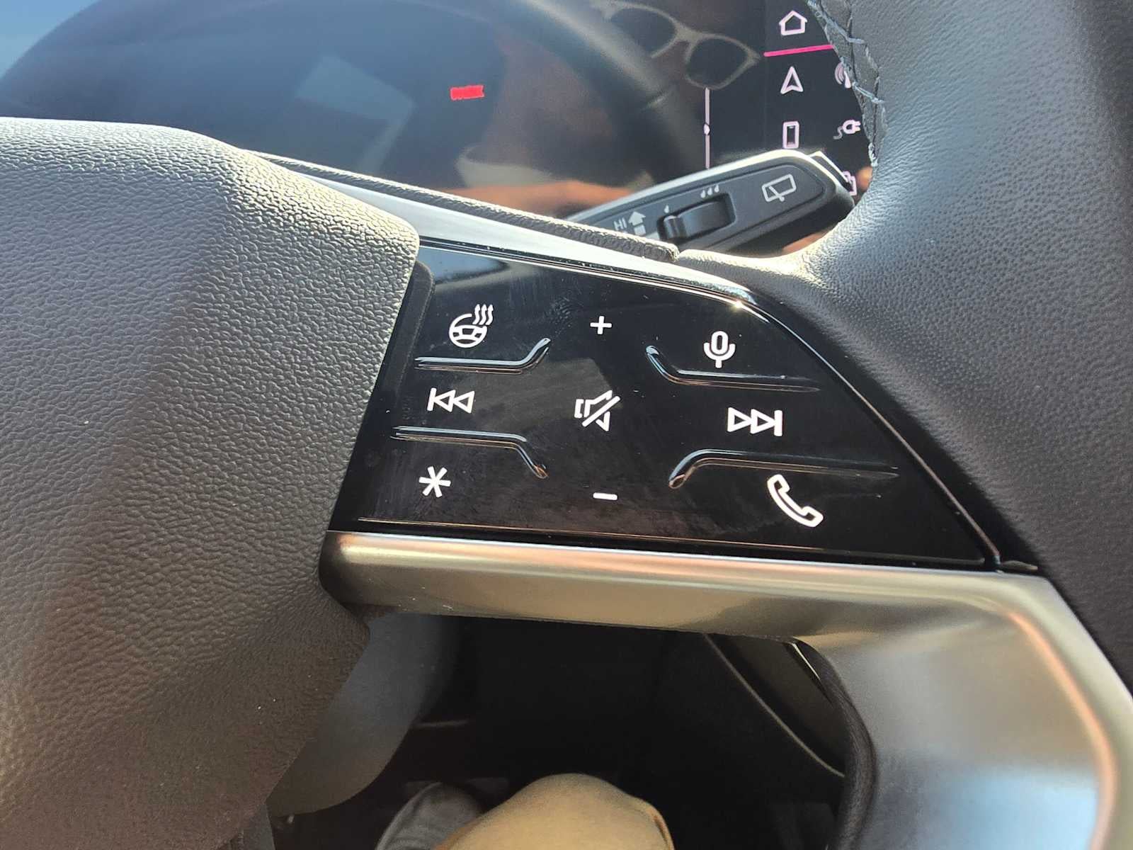 2025 Audi Q6 e-tron Prestige