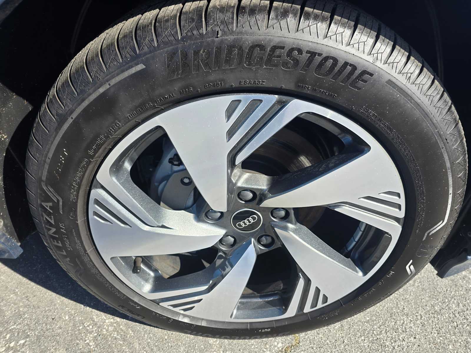 2025 Audi Q6 e-tron Prestige