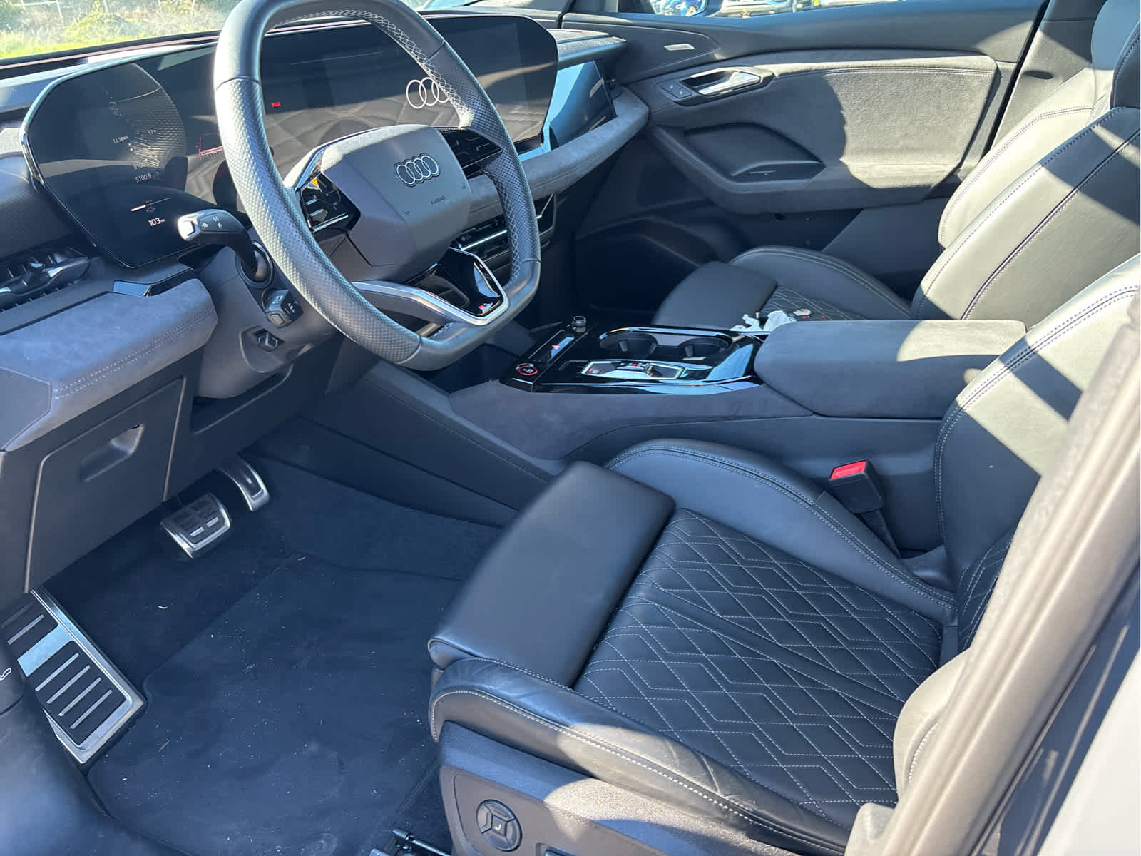 2025 Audi SQ6 e-tron Prestige