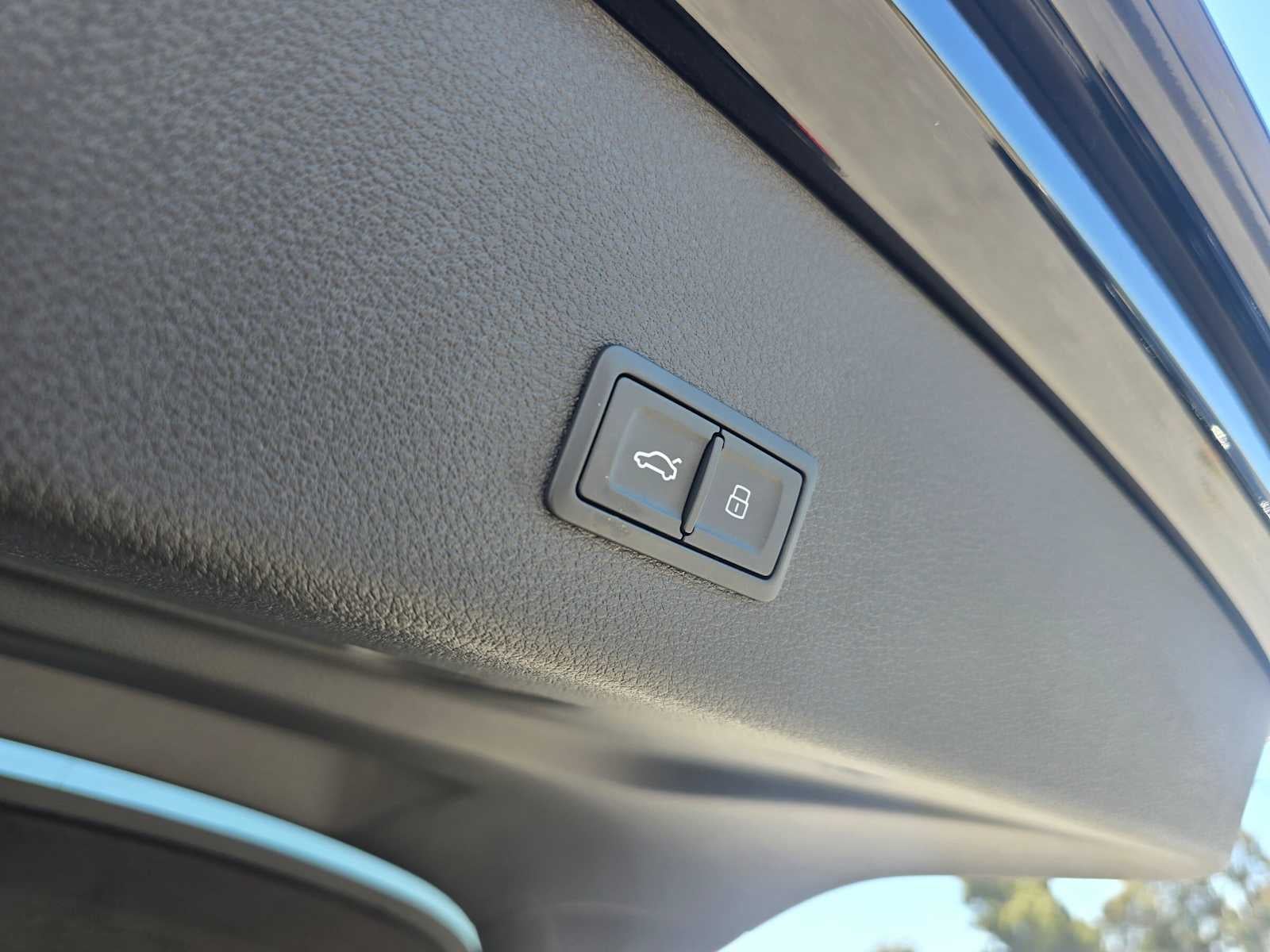 2023 Audi e-tron S Sportback Prestige
