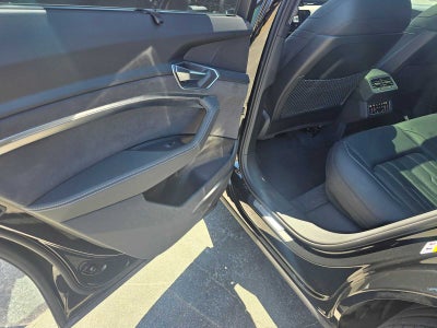 2023 Audi e-tron S Sportback Prestige