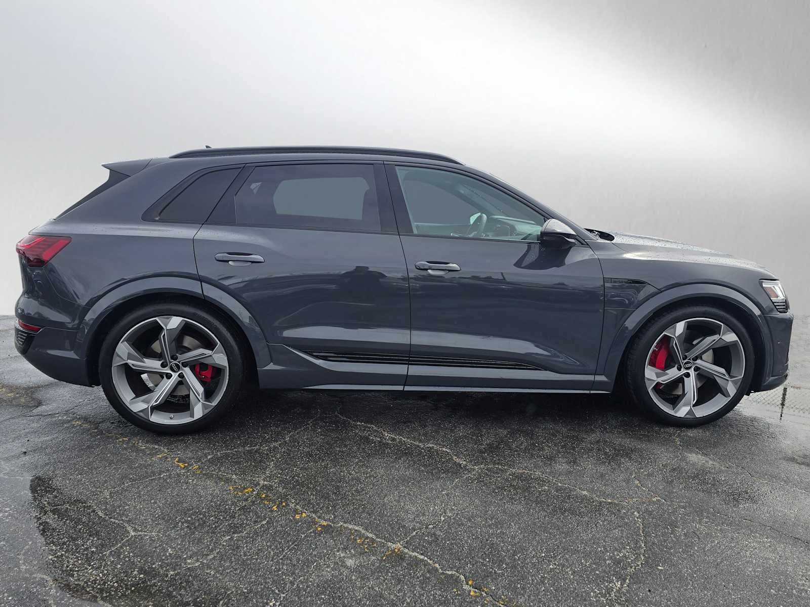 2024 Audi SQ8 e-tron Premium Plus