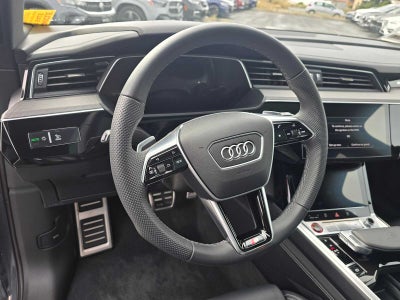 2024 Audi SQ8 e-tron Premium Plus