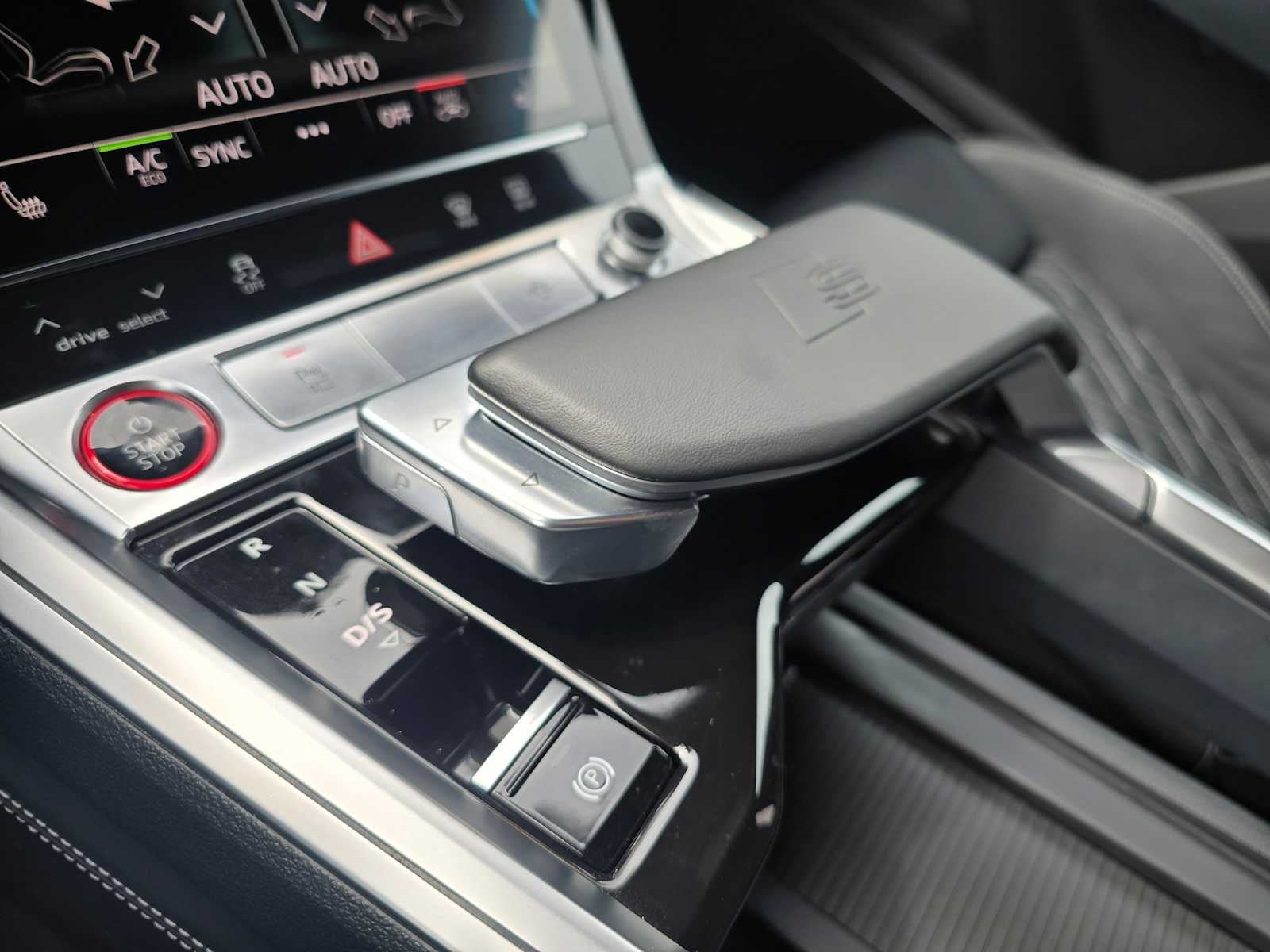 2024 Audi SQ8 e-tron Premium Plus