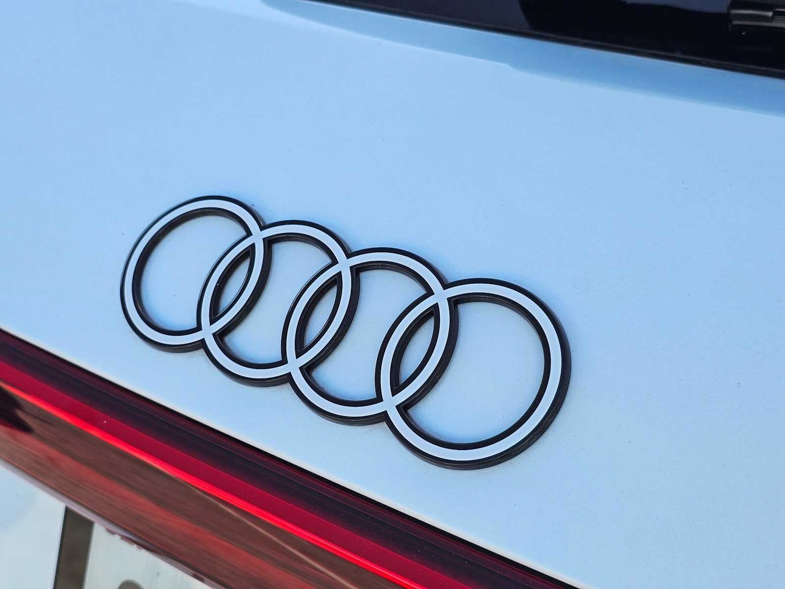 2024 Audi Q8 e-tron Premium Plus