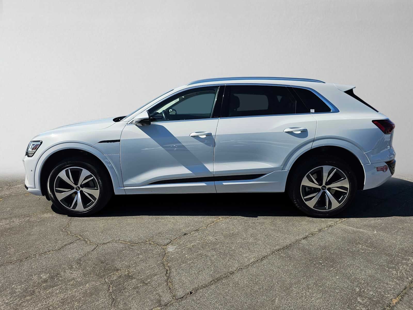2024 Audi Q8 e-tron Premium Plus