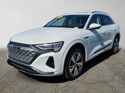 2024 Audi Q8 e-tron Premium Plus