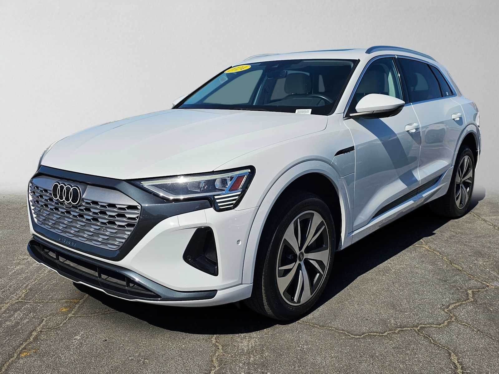 2024 Audi Q8 e-tron Premium Plus