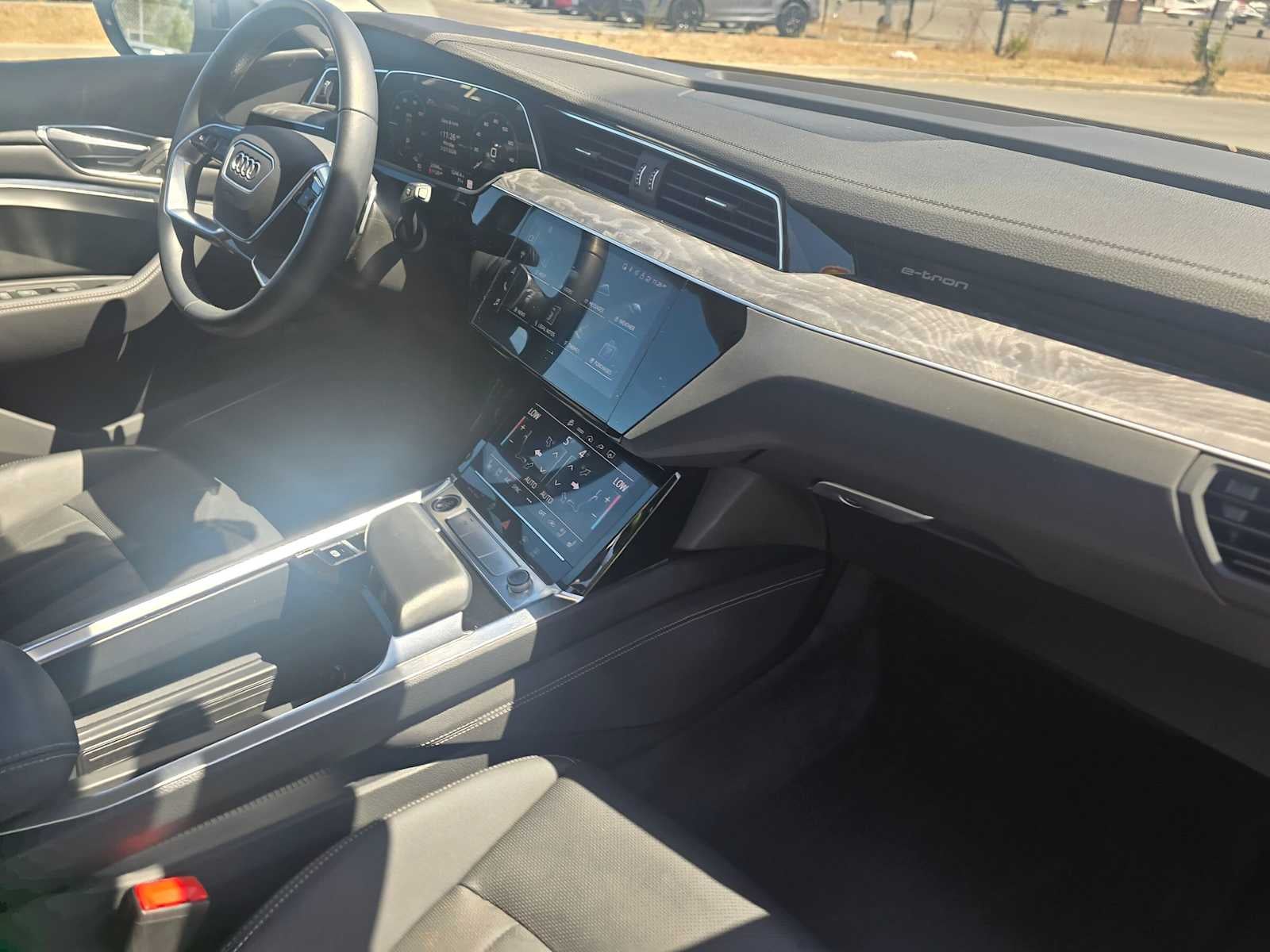 2024 Audi Q8 e-tron Premium Plus