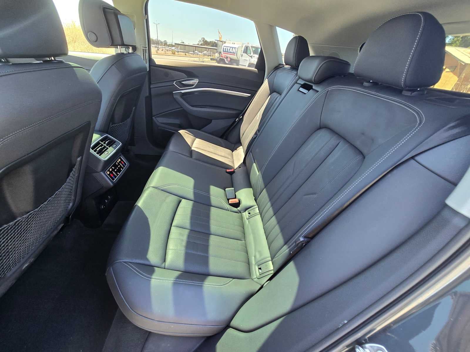 2024 Audi Q8 e-tron Premium Plus