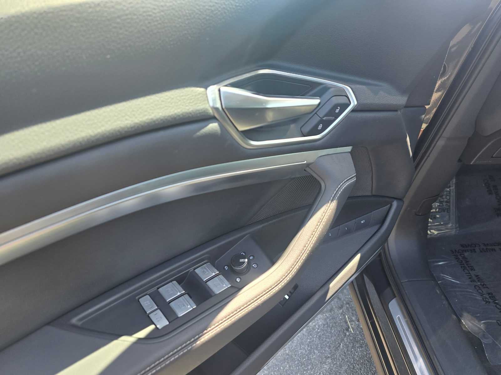 2024 Audi Q8 e-tron Premium Plus