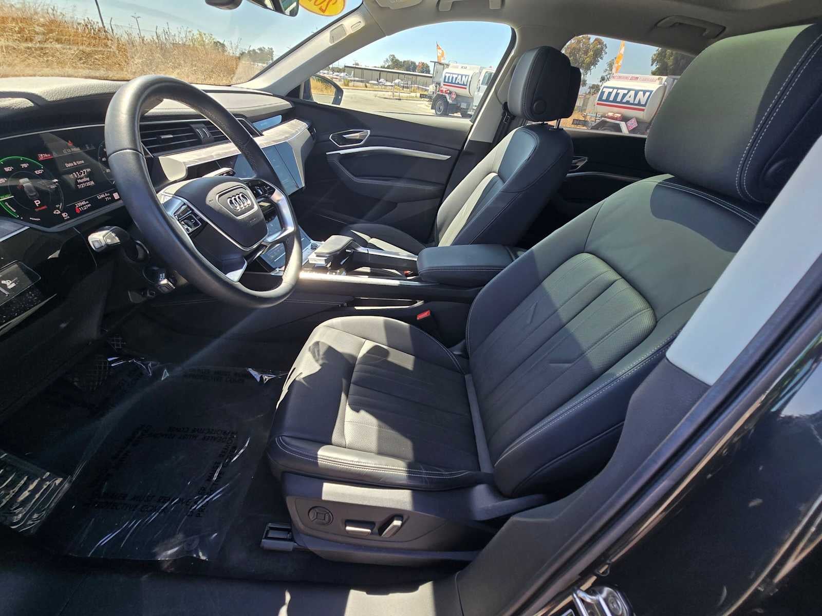 2024 Audi Q8 e-tron Premium Plus