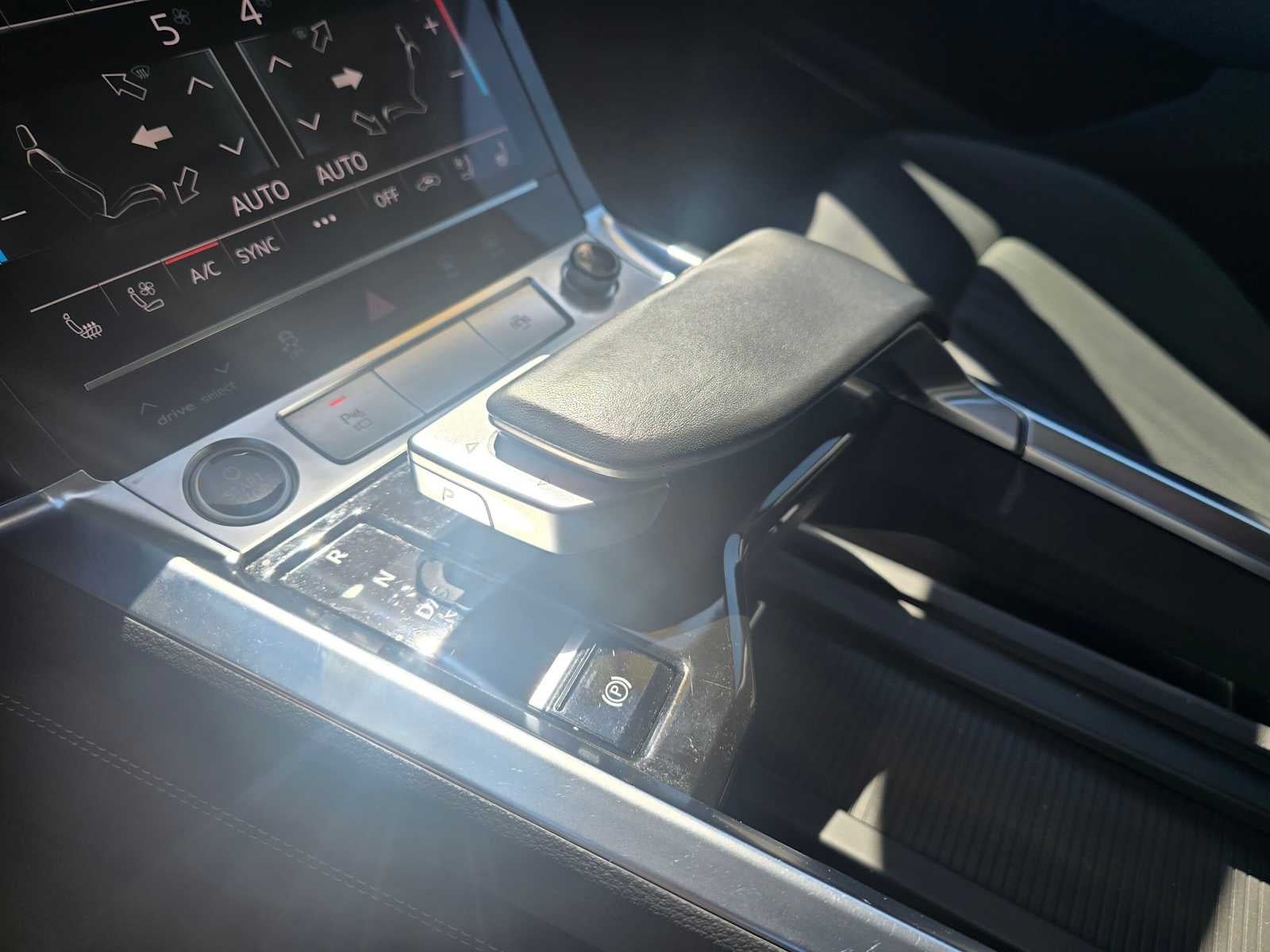 2024 Audi Q8 e-tron Premium Plus